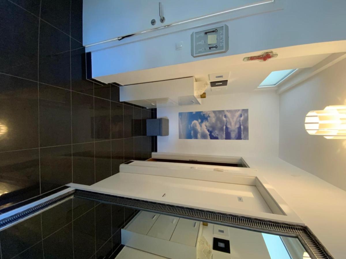 Apartments Leonardo Primosten Exterior photo